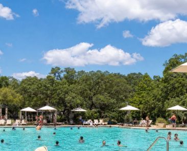 Top 5 Summer Tips to Help Your HOA Thrive